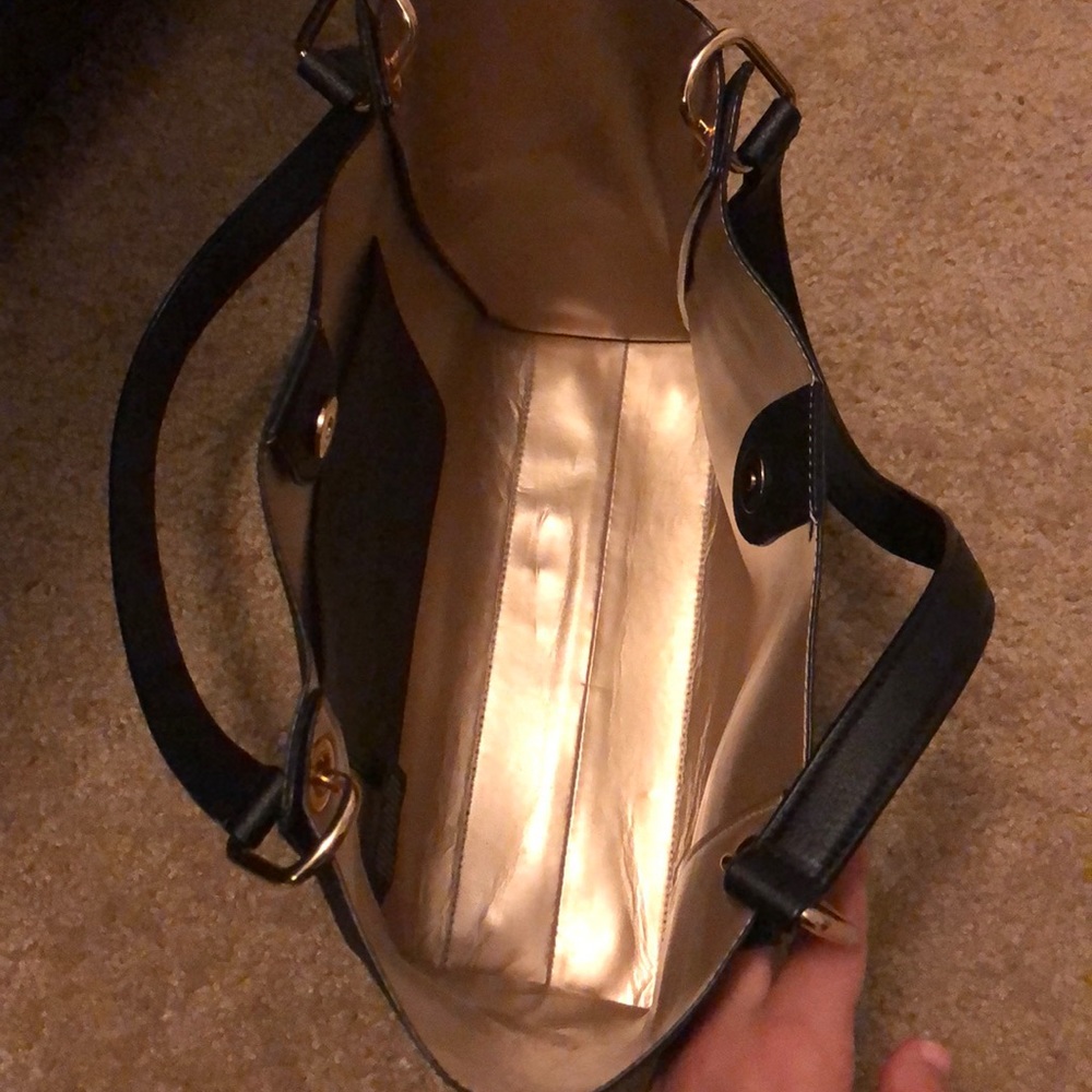 Purse - Picture 3 of 3